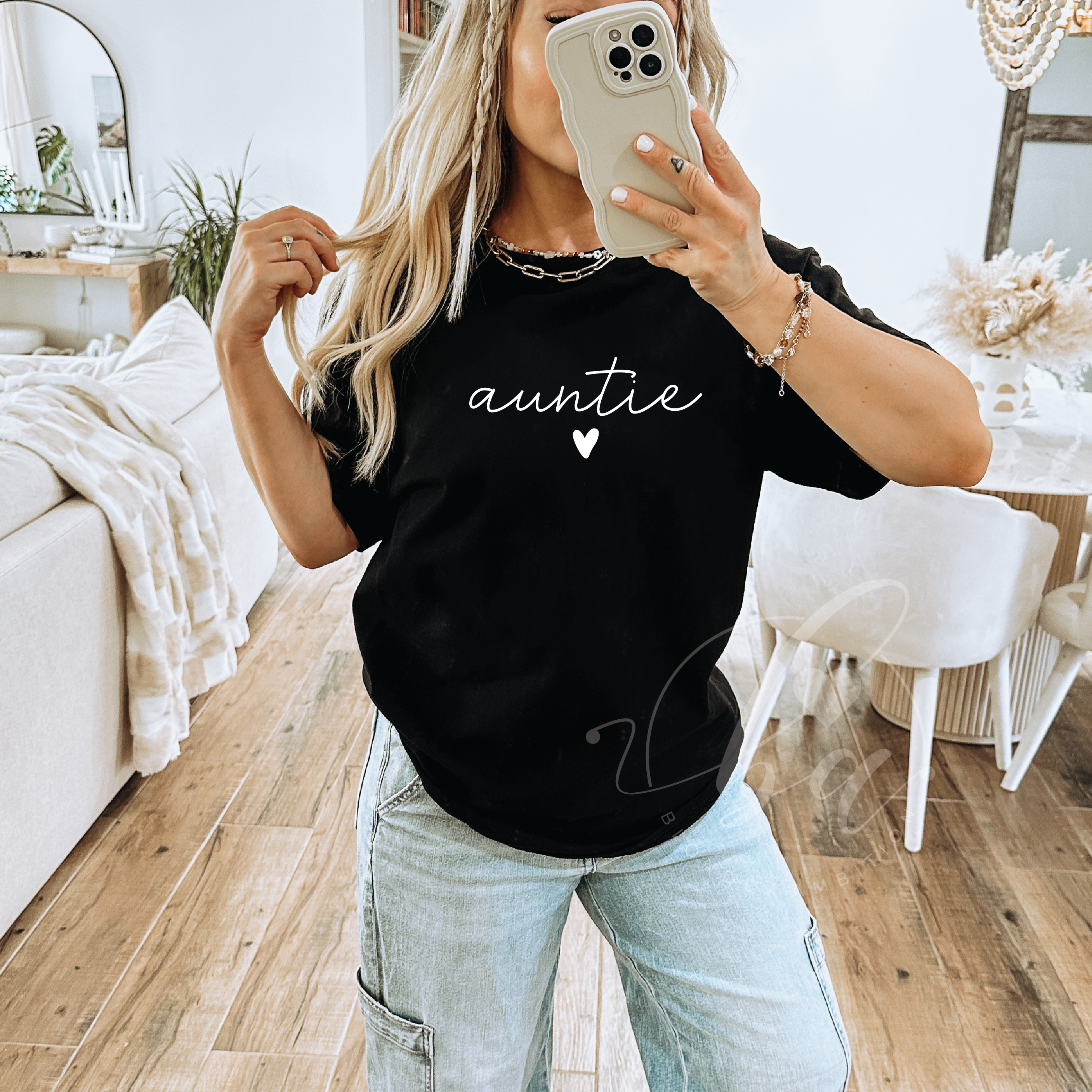 auntie ❤️ {Script} Tee