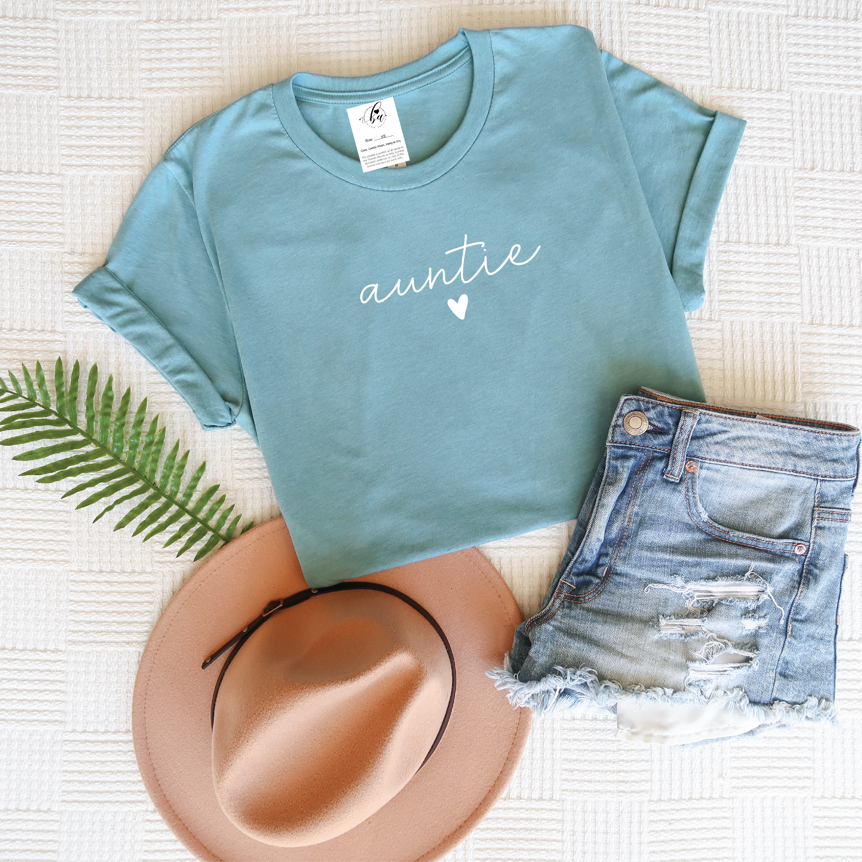 auntie ❤️ {Script} Tee