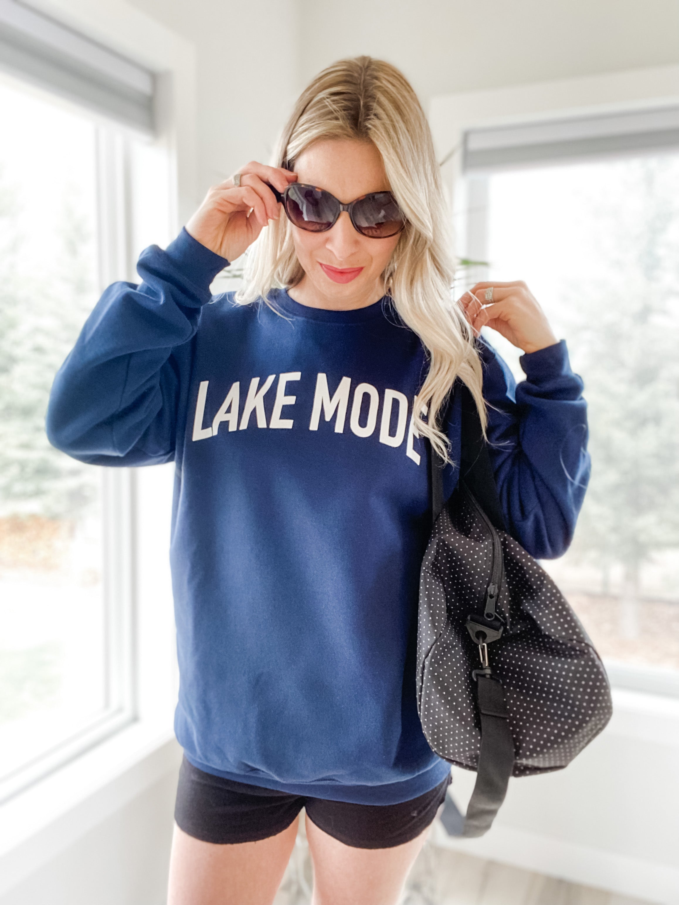 Lake mode online sweatshirt